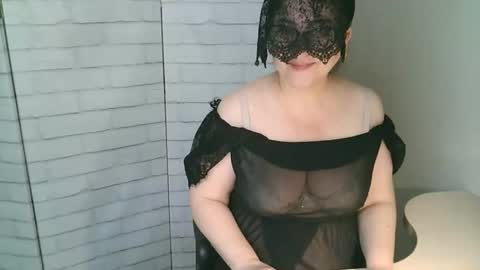 Helen online show from May 5, 5:10 am