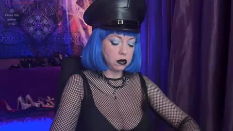 Helena online show from November 8, 2:22 pm