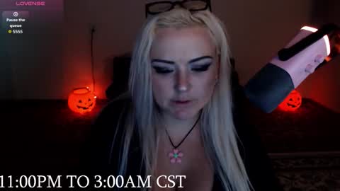 Helena Hope online show from October 31, 6:26 am