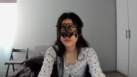 Hi I am Helen online show from June 12, 2:19 am