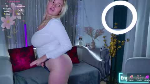 heleneengel online show from November 25, 6:42 pm