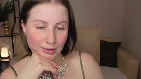 Helen online show from April 29, 9:01 am