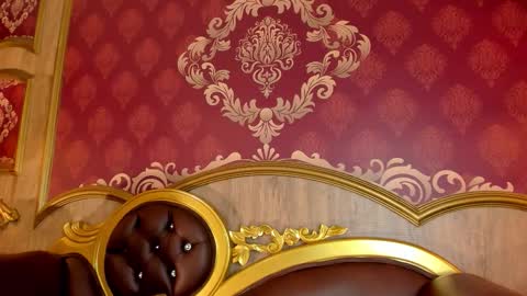 Helen or Hells online show from December 15, 11:59 am