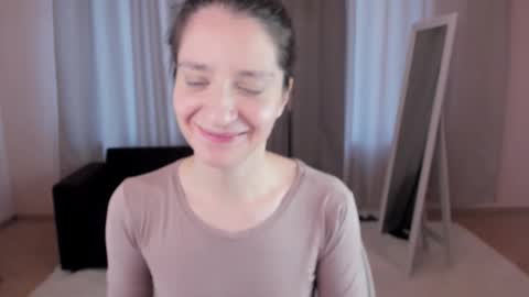 Snapshot of helentasty_ chatting on September 26, 2:42 am Helen online show from September 26, 2:42 am