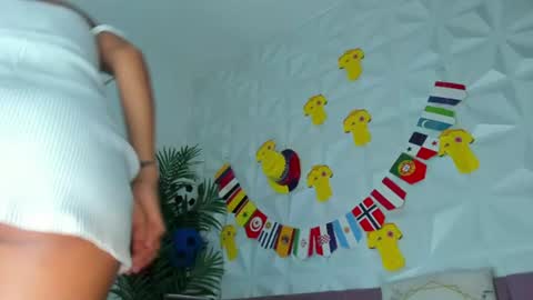 hellen     online show from July 14, 7:07 pm