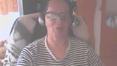 hellenmarie online show from February 16, 11:21 am