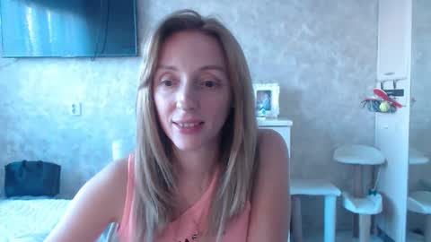 Snapshot of hellokittykaty chatting on September 29, 6:18 am Victory online show from September 29, 6:18 am