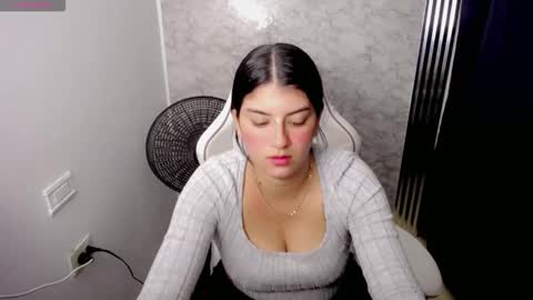 helloo_kityy25 online show from January 6, 2:48 am