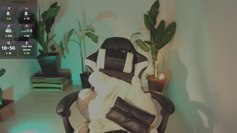 Hello I am Valentina independent Colombian model I love sensuality and pleasure welcome online show from November 4, 8:47 pm