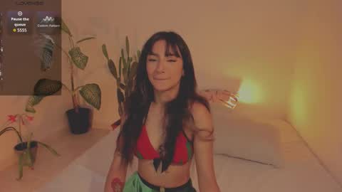 Snapshot of hera_069 chatting on October 23, 5:08 pm Hello I am Valentina independent Colombian model I love sensuality and pleasure welcome online show from October 23, 5:08 pm