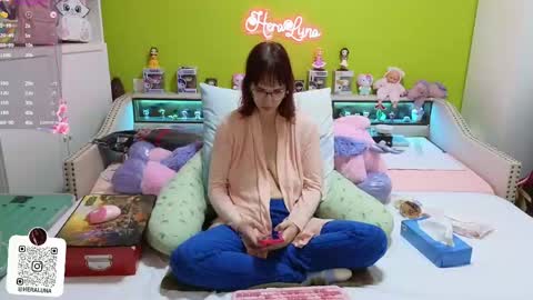 HeraLuna  online show from March 23, 9:32 pm