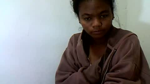 herisse01 online show from August 2, 6:16 am