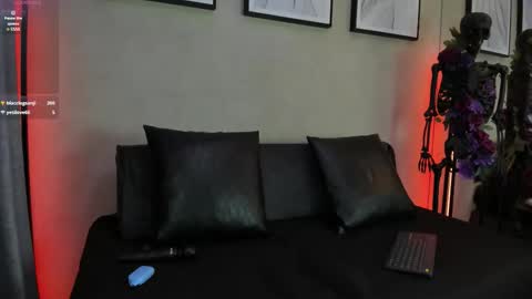 HEXAVELLE  online show from October 14, 7:49 pm