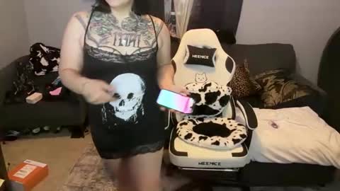 hexxyhoneypot online show from June 7, 12:50 am