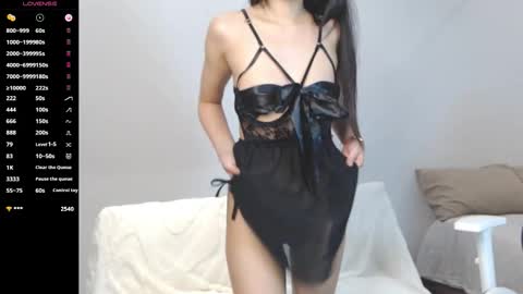 hi_beckyy online show from October 12, 1:57 pm