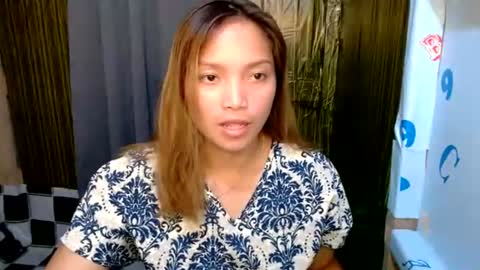 hi_there99 online show from July 7, 12:19 pm