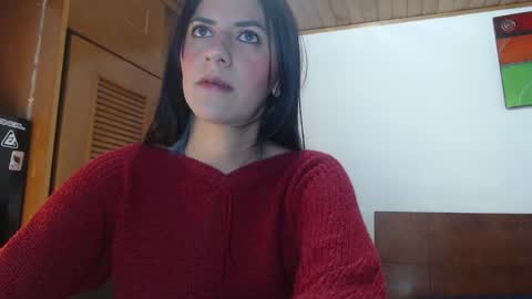 hilaril18 online show from February 9, 12:29 am