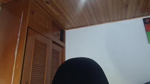 hilaril18 online show from September 9, 7:35 pm