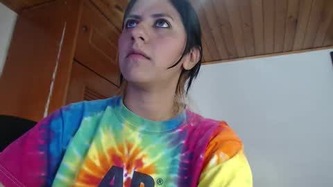 hilaril18 online show from September 10, 7:36 pm