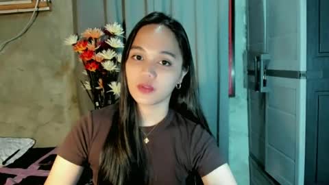 hilarymolly online show from June 11, 7:22 pm