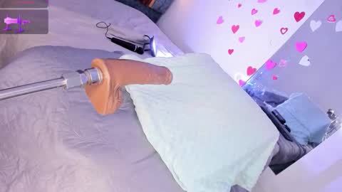  Hilary  online show from March 14, 6:42 pm