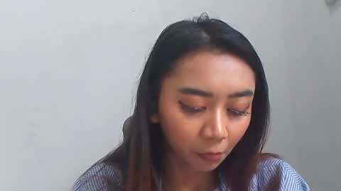 Naomi online show from May 28, 6:33 am