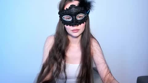 hioca online show from March 12, 8:17 am