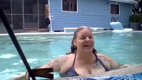 hippysnewhere online show from May 2, 3:37 pm