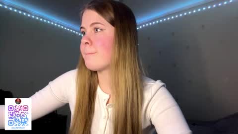 I am Amy ntmu Lets hit 10 Thumbs Up together online show from March 18, 3:28 pm