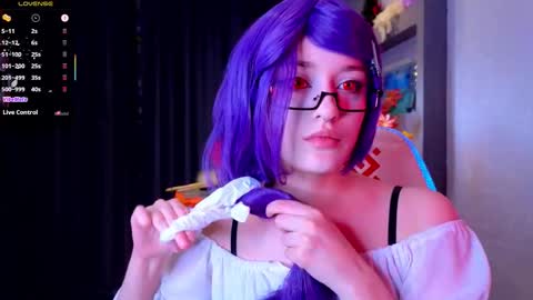 Ella online show from November 8, 6:35 pm