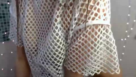  Hitomi  online show from April 3, 9:40 am