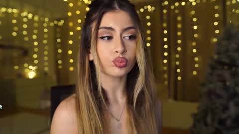 Moni Monica online show from December 16, 2:12 pm