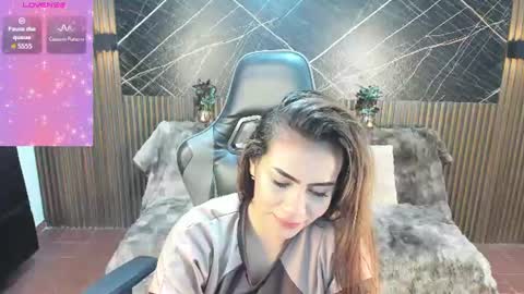 Holly 22 online show from July 21, 11:33 am