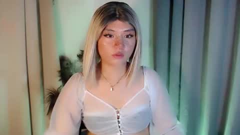 holly_maria69 online show from March 8, 2:37 am