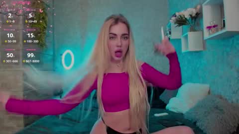 holly_molly8 online show from November 7, 7:41 pm