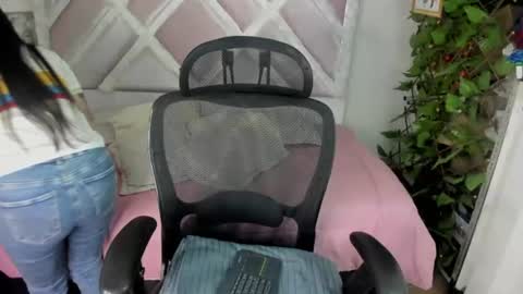 Holly online show from June 17, 11:50 pm