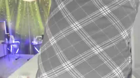 HollyTaillor online show from February 13, 6:37 am