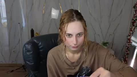 Polly online show from August 8, 4:09 am