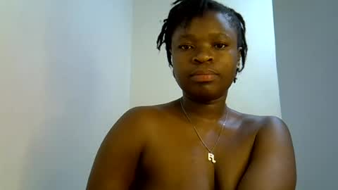 holy_ebony online show from June 16, 3:51 am
