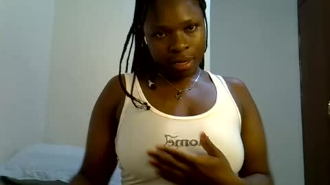 holy_ebony online show from July 15, 8:46 pm