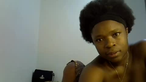 holy_ebony online show from June 19, 6:22 pm