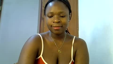 holy_ebony online show from July 27, 6:32 am