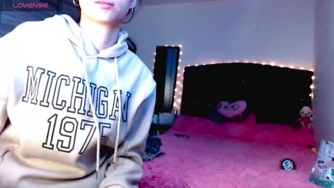 Juli online show from December 15, 4:29 am