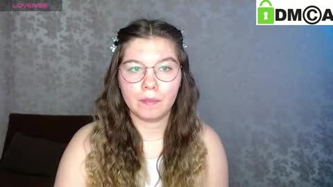 Welcome guys  Pleasure to see you all here  My name is MichaelaTip menu is active Private is open  online show from January 29, 6:33 am