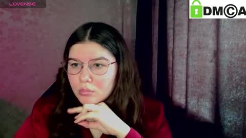 Welcome guys  Pleasure to see you all here  My name is MichaelaTip menu is active Private is open  online show from March 25, 7:11 am