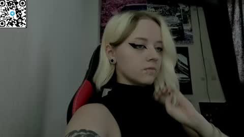 holy_mistresss online show from July 14, 8:08 am