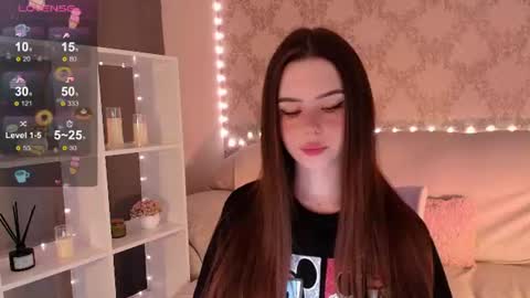 Mia online show from June 19, 4:06 am