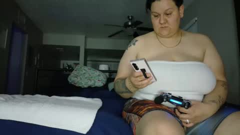 Honey online show from November 5, 1:33 am