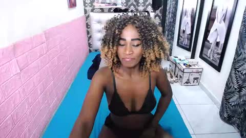 honey_channe online show from January 22, 2:26 am