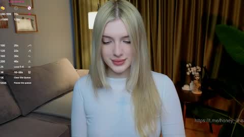 Lina online show from May 9, 3:03 pm